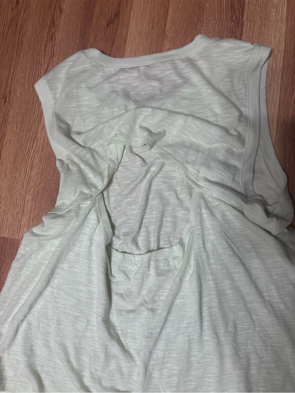 All in Motion Sleeveless  Tank Top - Cream with a cut out back - Picture 4 of 4